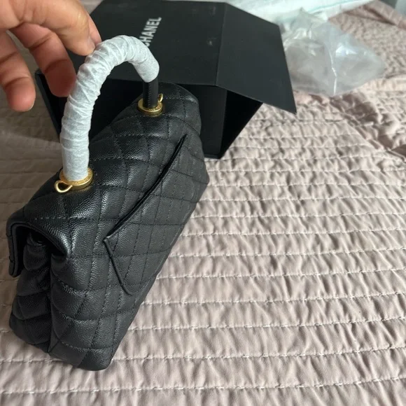 Chanel MINI FLAP BAG WITH TOP HANDLE - Picture 4 of 7